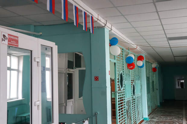 "Видео велено удалить": Дети мигрантов держат в страхе сибирскую школу