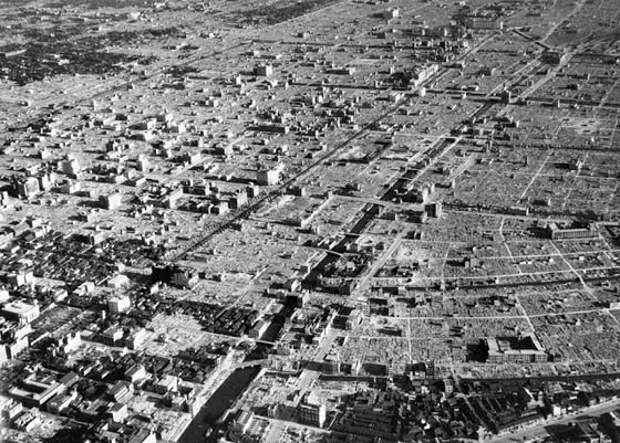 Токио 1945 НАПАЛМОВЫЙ ЯПОНСКИЙ ХОЛОКОСТ Как американцы жгли бомбили напалмом японскую столицу