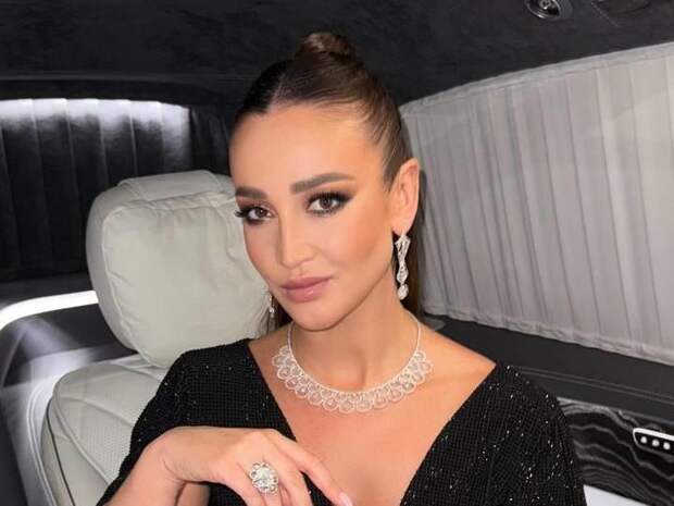 Стилист Бузовой о ее свадьбе: «У Оли есть мечта о трех разных образах. Но это останется сюрпризом до особенного дня»