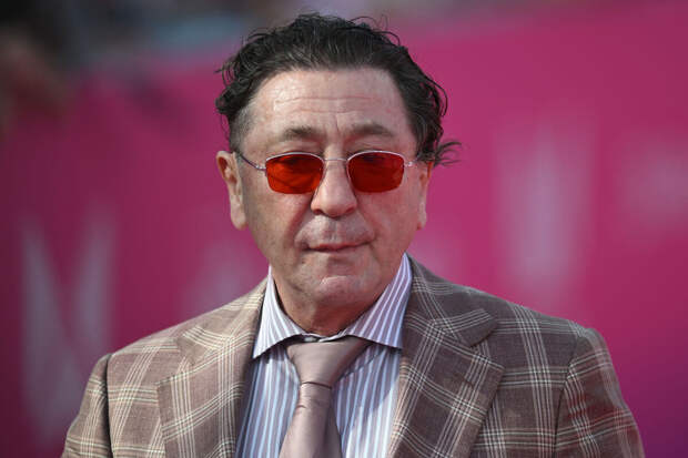 "Звездач": Лепс владеет квартирами за сотни миллионов и особняком за 550 млн