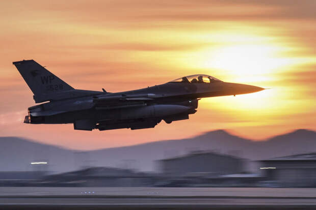 Политик из США Барака: F-16 в странах ЕС станут законными целями для РФ