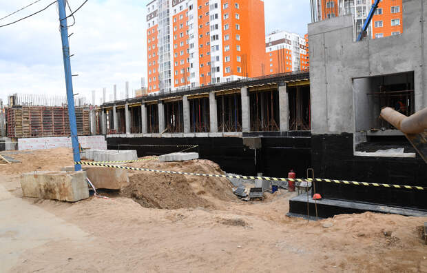 Игорь Руденя проинспектировал строительство детского сада на улице Склизкова в Твери