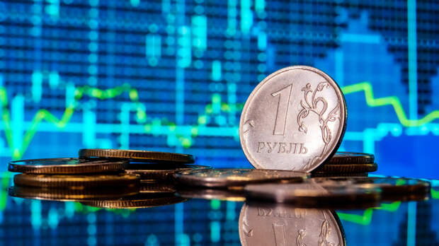 Рубль стал самой крепкой валютой в 2025 году