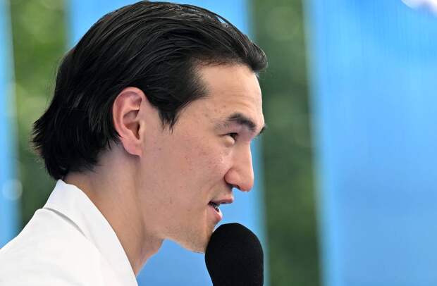 Комик Сабуров прилетел в Алматы