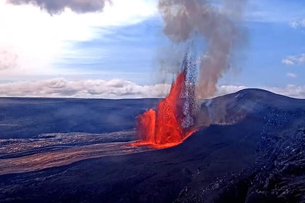 На Гавайских островах произошло новое мощное извержение вулкана