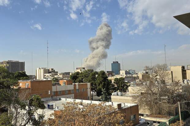 Эксперт Лямин: Израиль использует баллистические ракеты для ударов по Ирану