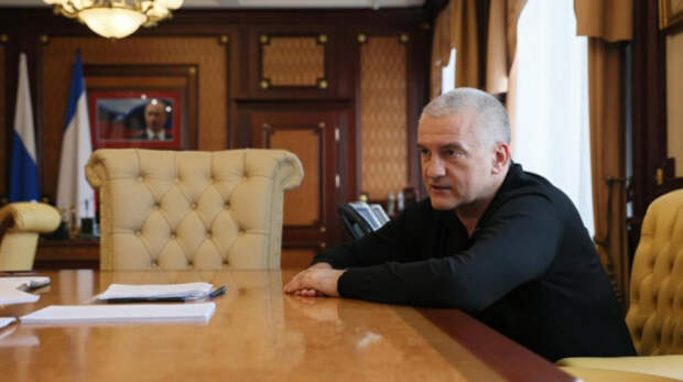 Аксёнов предупредил главу Феодосии об увольнении за бездействия