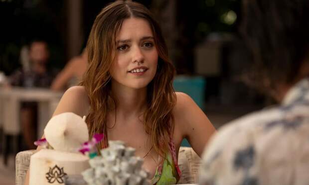 Мечтает стать сценаристом и не боится говорить о ментальных проблемах: 6 фактов о звезде сериала «Белый лотос» Эйми Лу Вуд