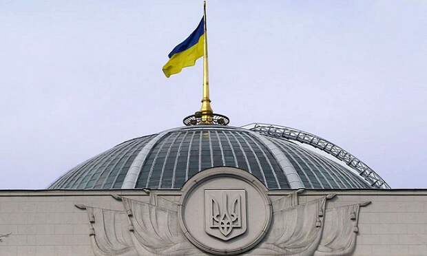 Стало известно как отреагировали украинские политики на убийство российского посла