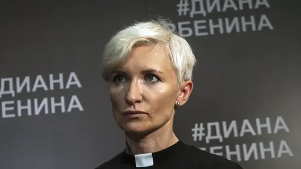 Арбенина выступила на Дворцовой площади в рамках Фестиваля культуры ПМЭФ