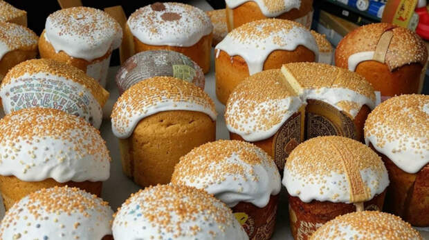 "Элитные" куличи по 100 тысяч рублей появились в магазинах за три недели до Пасхи