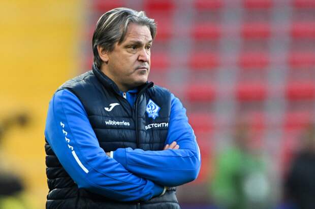 Тренер клуба РПЛ 12 раз выругался матом в интервью и получил штраф