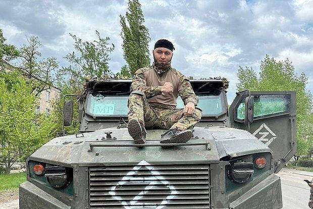 Военкор «Ахмата» снял платиновую звезду «Вагнера» после скандала