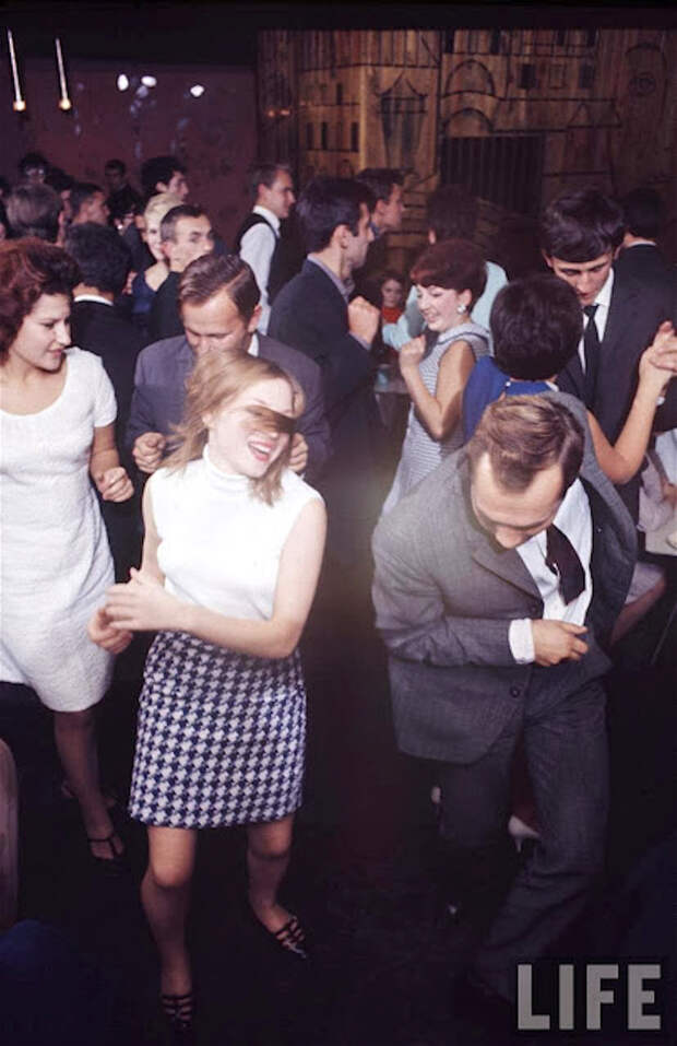 Как жила советская молодёжь в 1967 году. Снимал американский фотограф Билл Эппридж 38