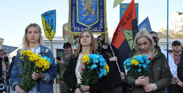 Нацизм на Украине искусно прививается Западом