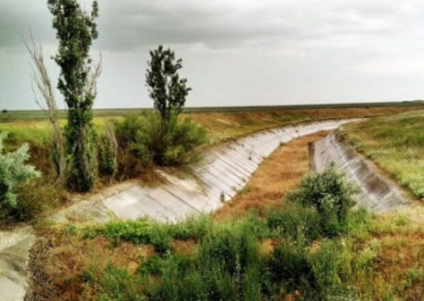 Представительство Зеленского: Украина не должна решать проблемы России с водоснабжением Крыма