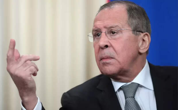 Лавров в Баку сделал замечание: «Мы вам не очень мешаем, ребята?»