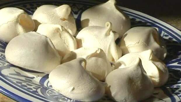 how-to-make-meringues.WidePlayer