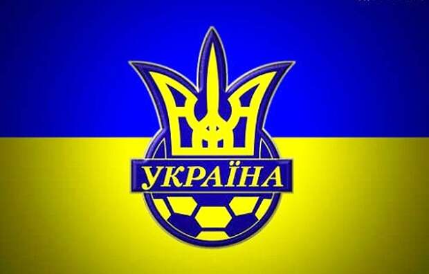 В первой лиге Украины футболист остановил соперника приёмом карате. ВИДЕО