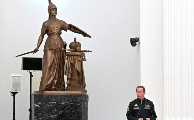 Лица российских политиков на признании ДНР и ЛНР: драматичные кадры 