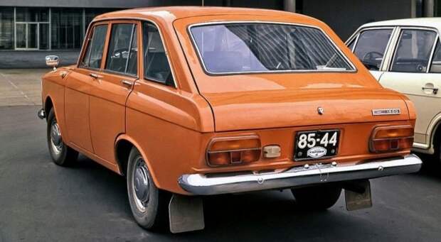 ИЖ-2125 отличался невиданной в то время задней частью 2 авто, автомобили, азлк, олдтаймер, ретро авто, советские автомобили