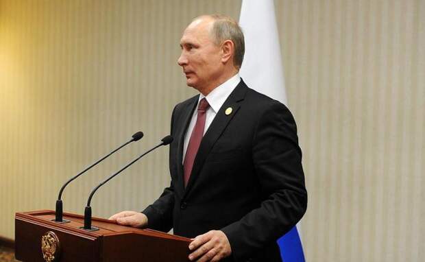 Путин с юмором прокомментировал инцидент с российским самолетом в небе над Швейцарией Владимир Путин