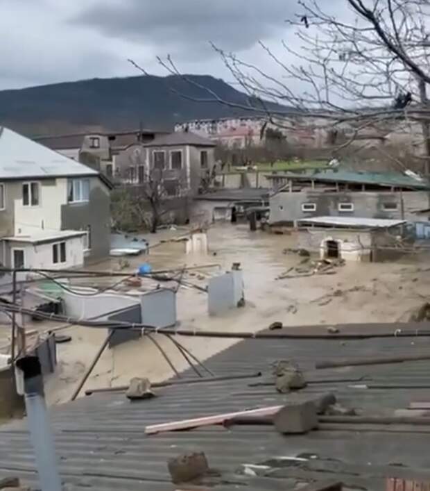 ЧП! В Дагестане рухнул дом после наводнения: последствия сильного ливня