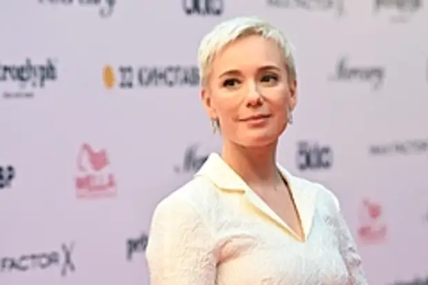 Хаматова в Латвии вспомнила о звании Народной артистки РФ