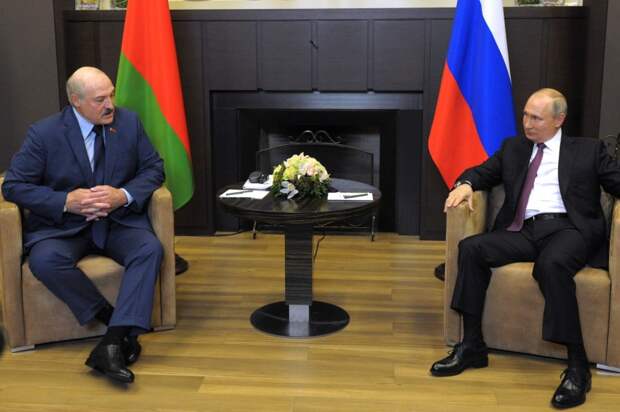 Путин принимает Лукашенко в Сочи, 28.05.21.jpg Путин принимает Лукашенко в Сочи, 28.05.21.jpg
