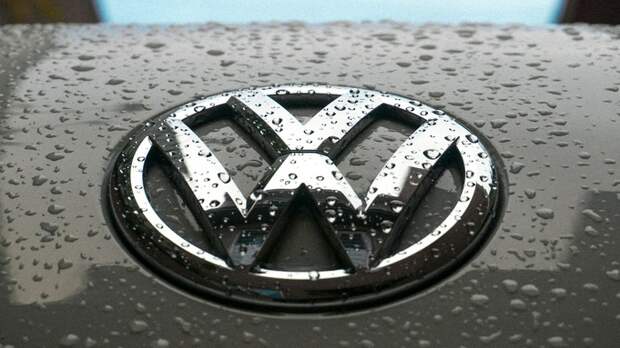 Логотип Volkswagen / Фото: Cesar Salazar / unsplash.com