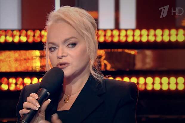 Адвокат Жорин: промедление с передачей квартиры грозит Долиной уголовным делом