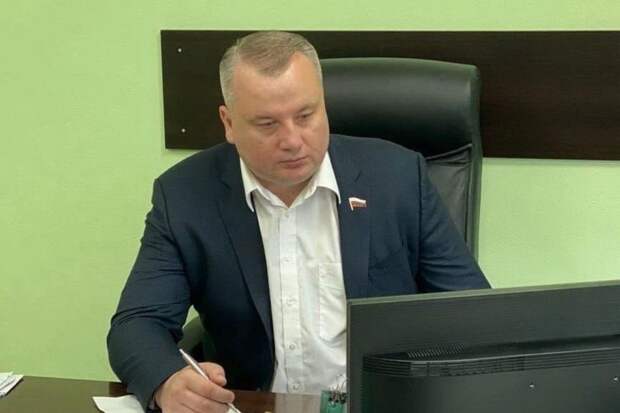 Депутат Госдумы от Тульской области Дзюба объяснил, почему сдает мандат