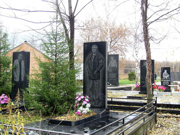 Представители Тольяттинских ОПГ, погибшие в ходе заказных убийств 90-е, братки, могилы, разборки