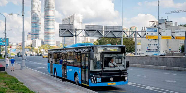 Собянин рассказал, на каких улицах появятся выделенные полосы в 2026 году