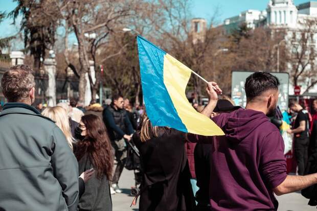 Болельщики Украины перед матчем с Румынией скандировали бандеровские лозунги