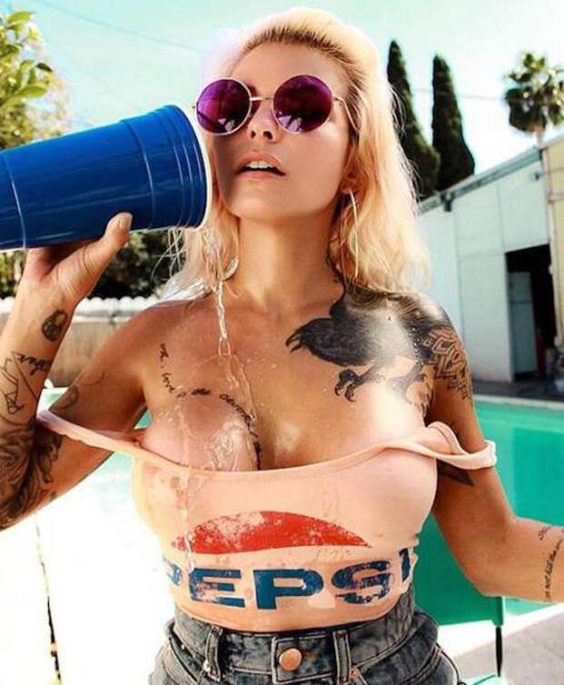 Девушки и вода (47 фото)