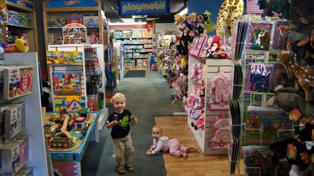 В США планируют создать «гендерно нейтральные» отделы детских игрушек