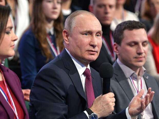 Путин пожалел о развале СССР и вспомнил о крепостных предках Путин пожалел о развале СССР и вспомнил о крепостных предках
