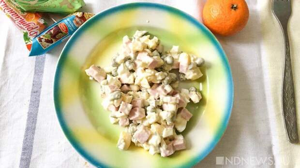 Новогодние салаты не стоит хранить больше суток – эксперт Роскачества