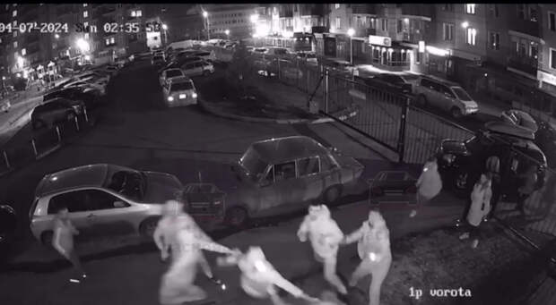 Один из участников массовой драки в Красноярске пострадал