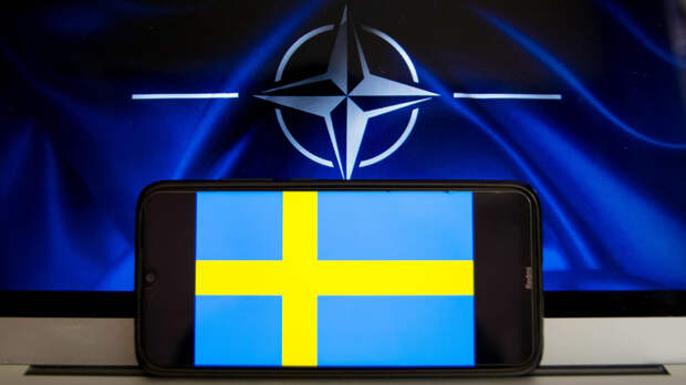 Первый офицер НАТО прибыл в Швецию