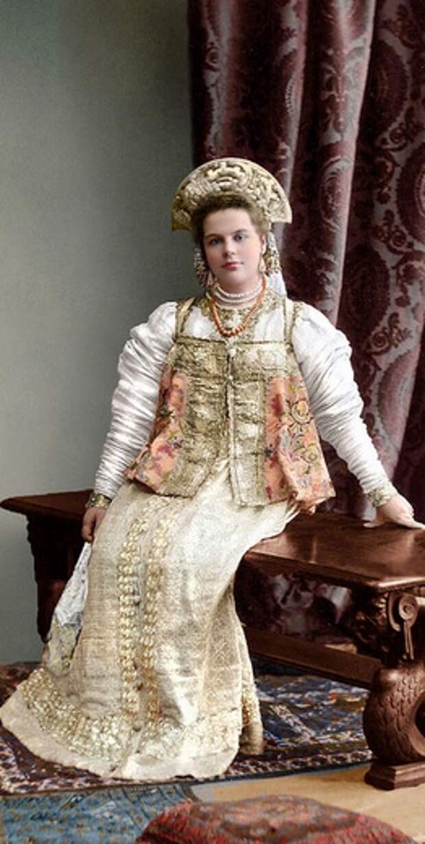 Цветные фото с бала 1903 года (подборка)