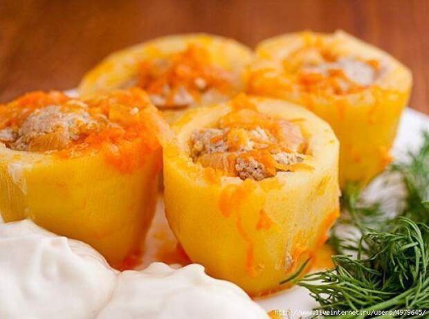 Шесть вкусных рецептов фаршированной картошки