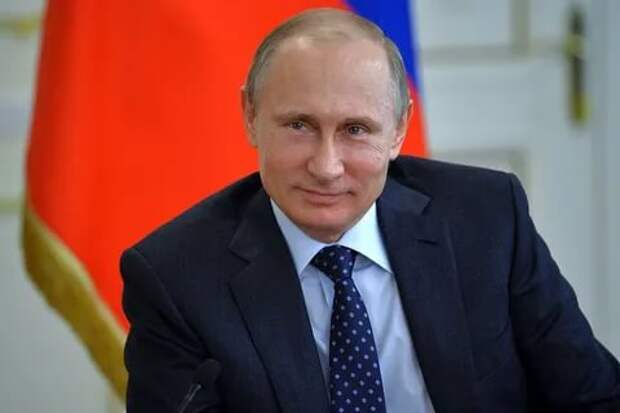 Владимир Путин поздравил страны СНГ с Днем Победы