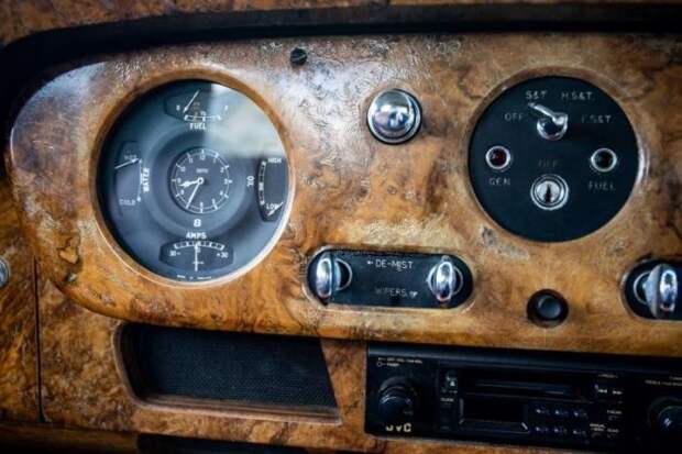 Уникальный ретро-пикап на базе Bentley продадут с аукциона