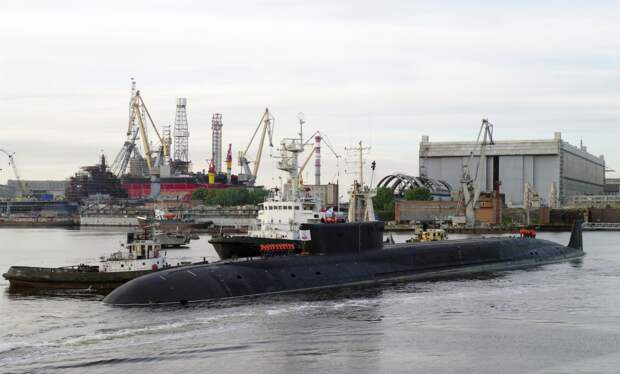 Атомная подводная лодка стратегического назначения К-535 «Юрий Долгорукий» в Северодвинске