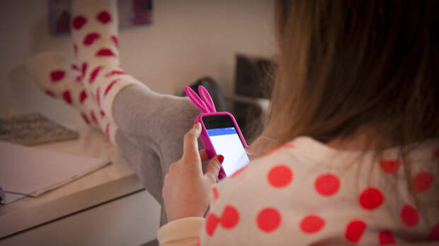 Врач Хатшуков: зависание в гаджетах опасно для детского здоровья