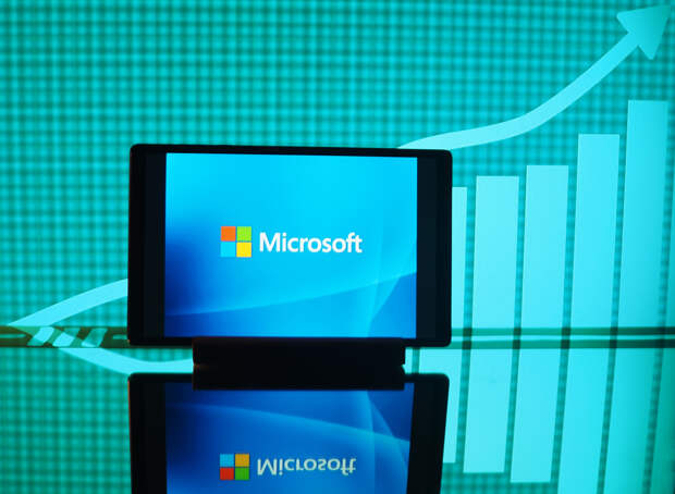 Корпорация Microsoft отключила от своих сервисов половину русских клиентов