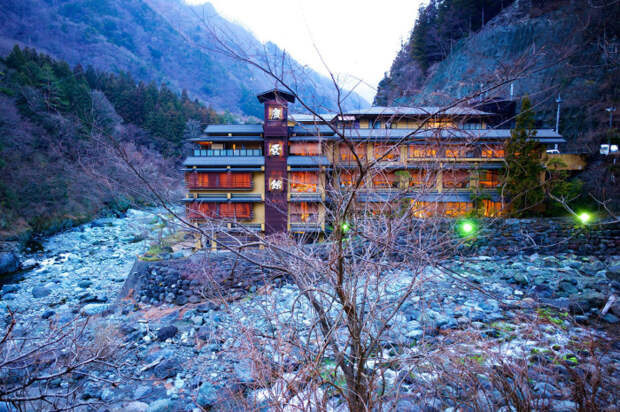 Nishiyama Onsen Keiunkan: самый старый отель в мире