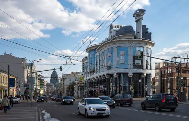 «Лужковская архитектура»: 5 символов постсоветской эпохи на улицах Москвы